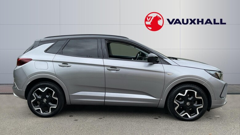 Vauxhall Grandland 1.5 Turbo D Ultimate 5dr Auto Diesel Hatchback